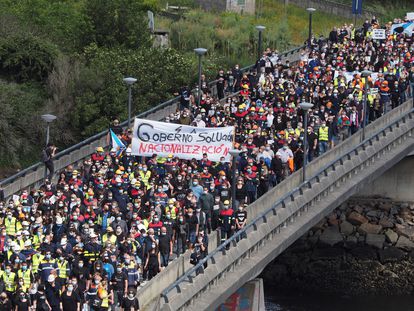 Marcha de esta mañana en Viveiro por el futuro de Alcoa.