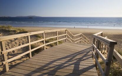 Acceso a la playa A Lanzada, en O Grove (Pontevedra).