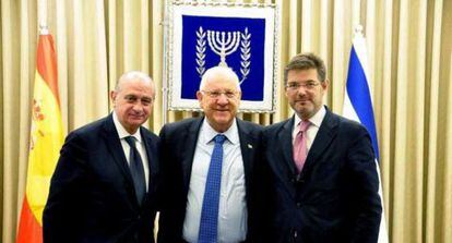 Fern&aacute;ndez D&iacute;az y Catal&aacute;, con el presidente israel&iacute;, Reuven Rivlin.