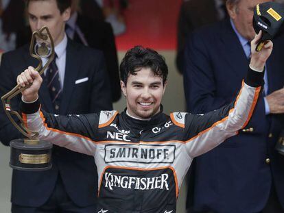 El piloto mexicano celebra su podio en Mónaco