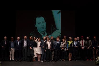 Family photo at the end of the tribute to Javier Marías.