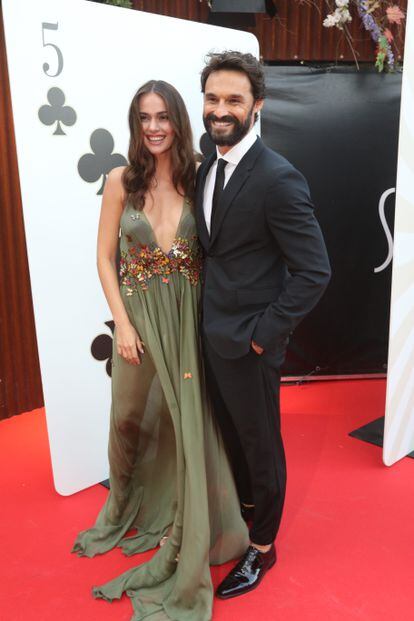 El actor Iván Sánchez y la modelo venezolana Irene Esser en la gala Starlite.