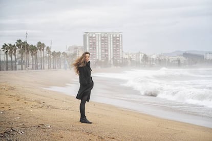 La empresaria, fotografiada en la playa de la Barceloneta.