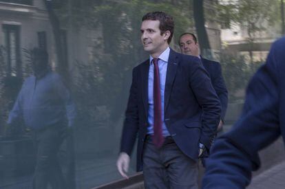 Pablo Casado entra en la mañana de hoy martes a la sede del PP para asistir al Comite ejecutivo Nacional.