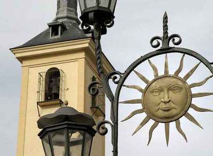 Adorno de la fuente de la plaza mayor de Brunete.