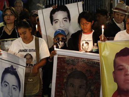 Una manifestaci&oacute;n por el caso Ayotzinapa el pasado 31 de diciembre 