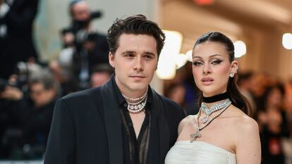 Brooklyn Beckham y Nicola Peltz, en la gala Met de 2023, el 1 de mayo en Nueva York.