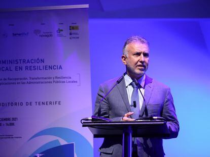 El presidente de Canarias, Ángel Víctor Torres, en la inauguración de una jornada sobre mecanismos de resiliencia organizada por el Cabildo de Tenerife el viernes 3 de diciembre.