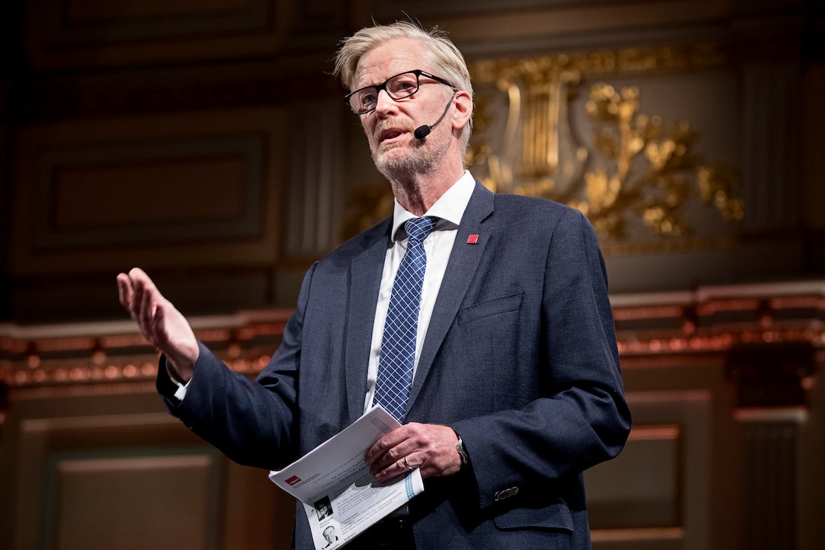 Dan Smith, experto en seguridad: «La UE es un actor geopolítico menor frente a EE UU, China y Rusia» |  Internacional