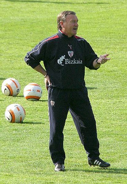 Javier Clemente ha sido capaz de mantener al Athletic en Primera a pesar de la mala situación en que cogió el equipo.