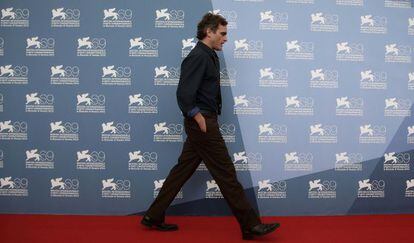 El actor Joaquin Phoenix, durante la presentaci&oacute;n en la Mostra de Venecia de la pel&iacute;cula &#039;The master&#039;.