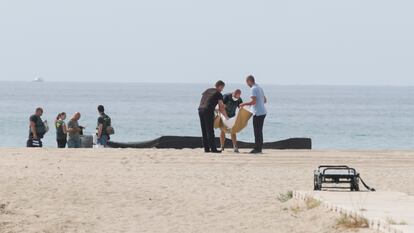 Hallazgo del cadáver de una bebé en la playa de Roda de Berà (Tarragona), el 11 de julio.