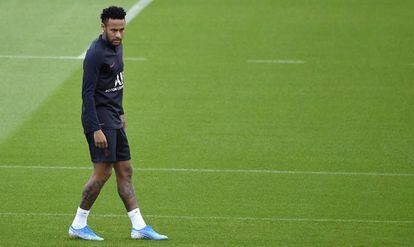 Neymar, durante una sesión de entrenamiento con el PSG.