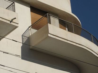 Edificio de estilo Bauhaus del centro de Tel Aviv.