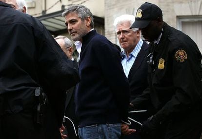 George Clooney, arrestado por la policía