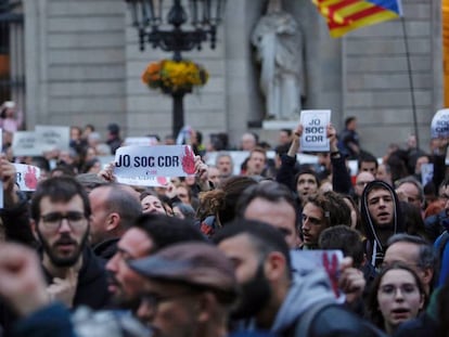 Els manifestants mostraven cartells que deien: "Jo soc CDR".