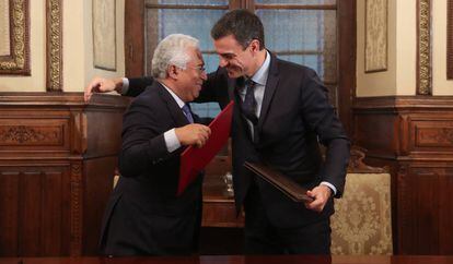 Costa, primer ministro de Portugal, y Sánchez, presidente español, en la XXX Cumbre Hispano Portuguesa, en Valladolid en noviembre de 2018.