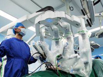 Cómo la robótica y la inteligencia artificial pueden mejorar la cirugía y frenar enfermedades