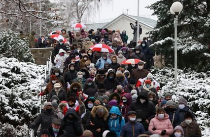Protesta de pensionistas en Minsk, el lunes. 
