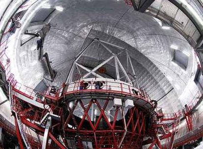 Pulido de los segmentos del espejo del gran telescopio de Canarias.