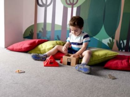 La mitad de los niños españoles juega menos de una hora al día en la calle, según una encuesta