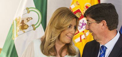 La Presidenta en funciones, Susana Diaz, durante el la reunion mantenida este martes con el lider de Ciudadanos en Andalucia, Juan Marin.