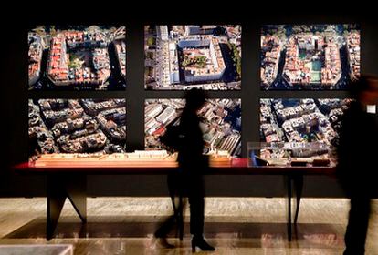 Detalle de la exposición sobre el Eixample de Barcelona.