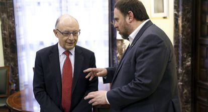 Reunión entre Montoro y Junqueras.