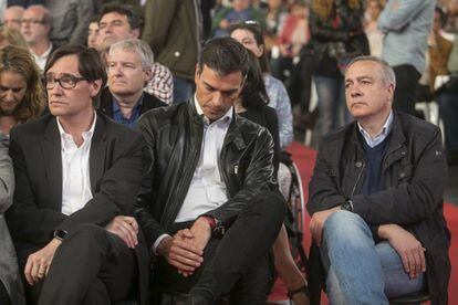 De izquierda a derecha, Rafael Mateu, Pedro Sánchez y Pere Navarro.