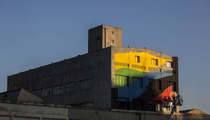 El mural d'Elian Chali a la Nau Bostik de Barcelona.