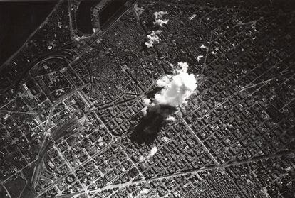 Desconegut. Bombardeig de Barcelona el 17 de març de 1938