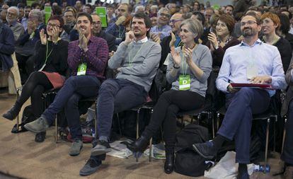 Marta Rivas, David Cid, Ernest Urtasun, Dolors Camats y Joan Herrera, en un momento de la asamblea.