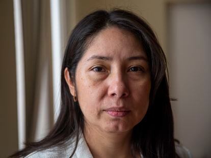 La jueza guatemalteca Erika Aifán posa para una fotografía en su despacho en Ciudad de Guatemala, en noviembre de 2019.
