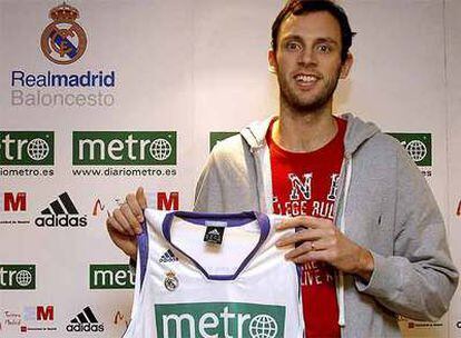 Spiegel con la camiseta del Real Madrid.