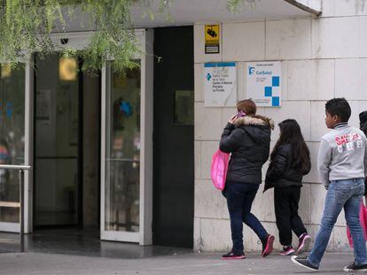 Entrada del Centro de Atención Primaria la Florida, en Hospitalet de Llobregat.