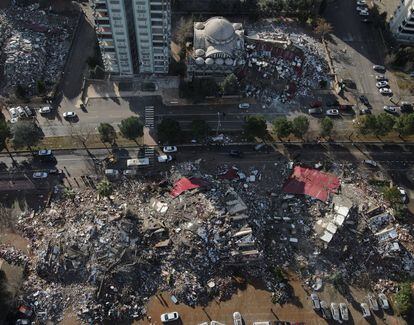 ¿Por qué se producen terremotos de gran magnitud en la zona de Turquía y Siria?