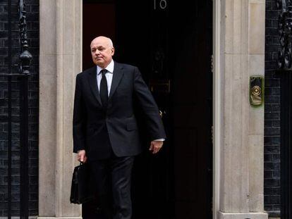 El ministro de Trabajo brit&aacute;nico, Iain Duncan Smith, sale de Downing Street esta semana.