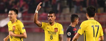 Paulinho, durant un partit amb el Guangzhou.