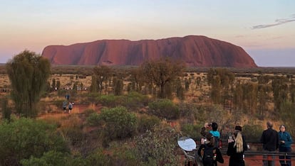 Vista del monte Uluru, en Australia.