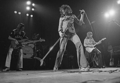 Bad Company, en abril de 1974. De izquierda a derecha, Boz Burrell (bajo), Paul Rodgers (voz) y Mick Ralphs (guitarra).