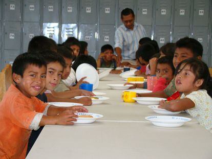 En el centro educativo de la Ciudad de la Esperanza hay también un comedor, una biblioteca y un dispensario para atender a las necesidades de los pequeños.