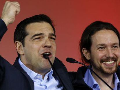 El nuevo presidente de Grecia, Alexis Tsipras, y el secretario general de Podemos, Pablo Iglesias.