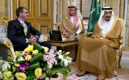Carter y el rey Salman, en su reunión este miércoles