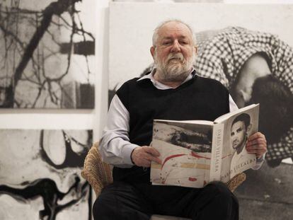 El artista Darío Villalba, en su estudio de Madrid en 2014.