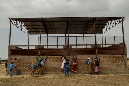 El gimnasio que la Fundación Ramón Grosso construyó en el colegio San Francisco Javier, en Chad, uno de los países más pobres del mundo.