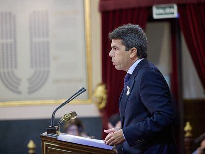 El presidente de la Generalitat valenciana, Carlos Mazón, interviene durante un debate tras la Comisión General de las Comunidades Autónomas, en el Senado, a 19 de octubre de 2023, en Madrid (España).