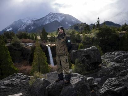 Victor Curin, un guardaparque mapuche del Parque Nacional Conguillio, en el sur de Chile.