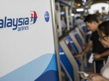 Malasia nacionaliza la aerol&iacute;nea Malaysia Airlines.