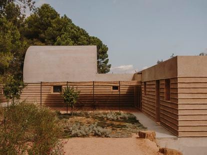La deslumbrante y polivalente Casa Ter, del estudio Mesura, ha recibido varios premios, el más reciente, el Living places - Simon Architecture Prize.