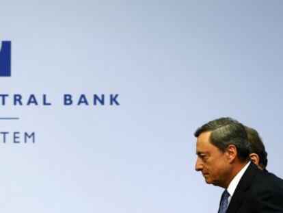 Draghi imprime casi un billón de euros para regar Europa